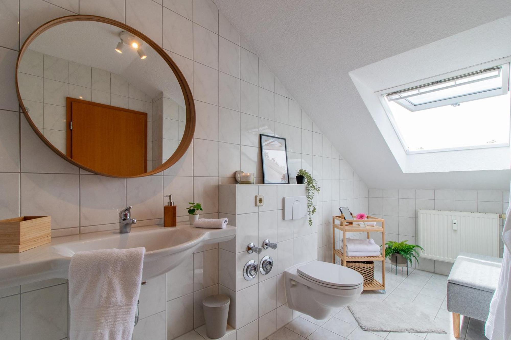 Apartment Sternenhimmel I Aufzug I Stellplatz I Modern シュヴァルツェンベルク エクステリア 写真